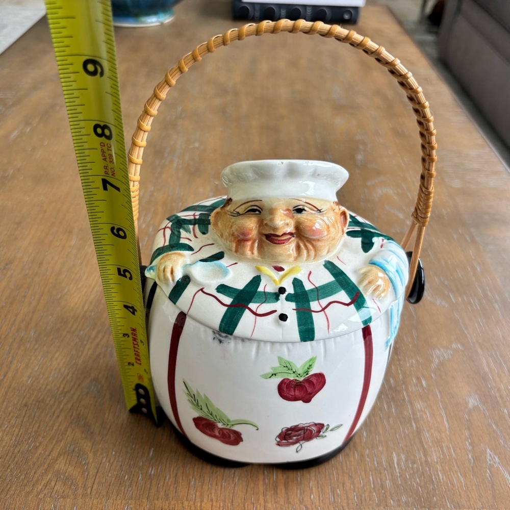 Vtg Chadwick English Biscuit
Cookie Jar w/ Handle Jolly Chef
Baker Royal Sealy - Picture 6 of 9